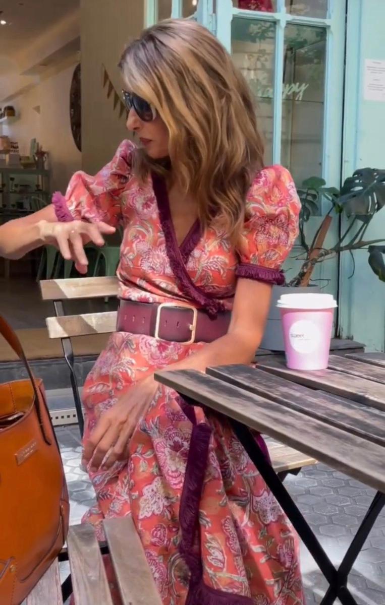 Alicia - Elegante Maxi Vestido Rosa con Mangas Cortas